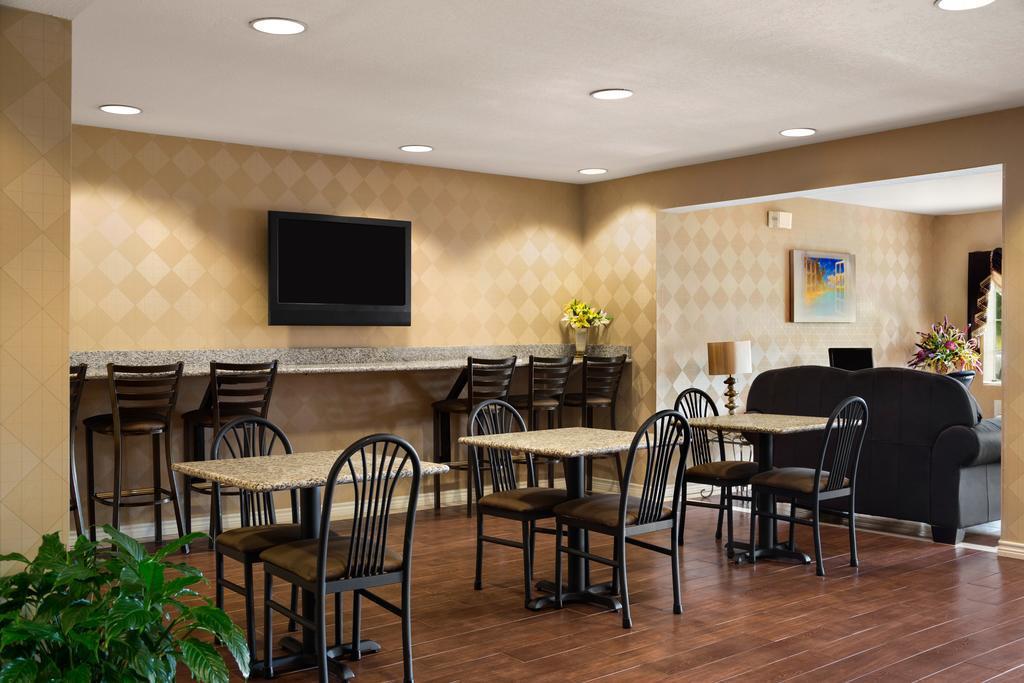 Quality Inn & Suites Longview I-20 エクステリア 写真