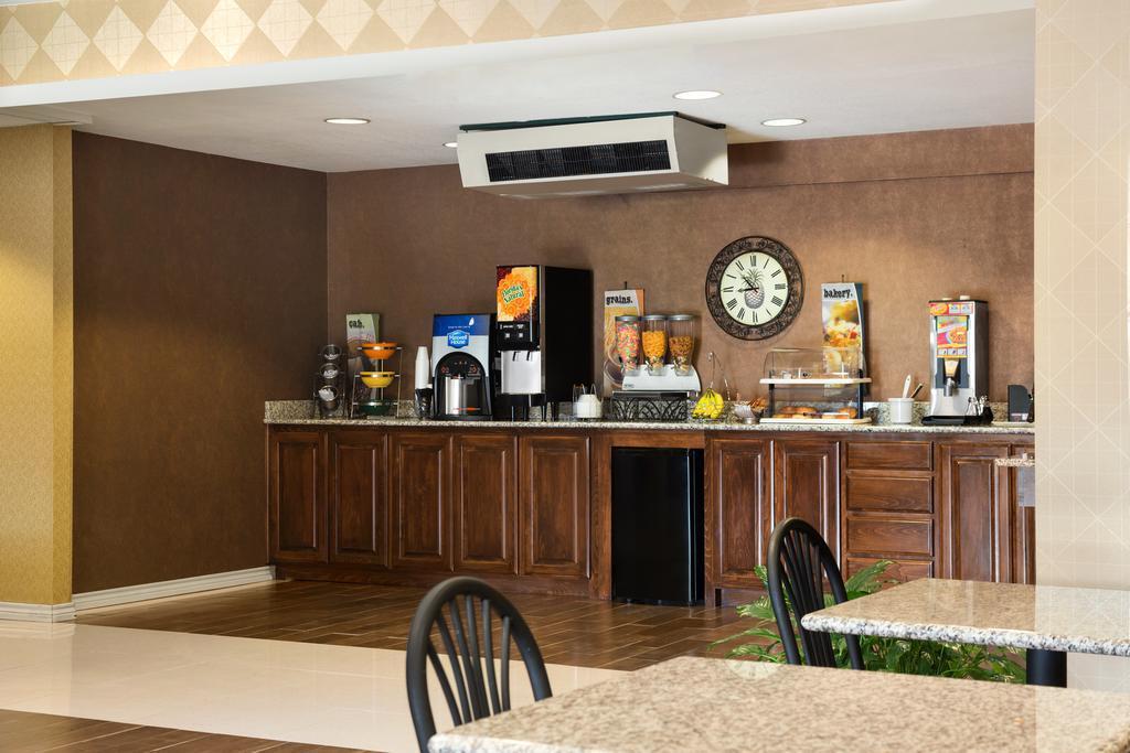 Quality Inn & Suites Longview I-20 エクステリア 写真