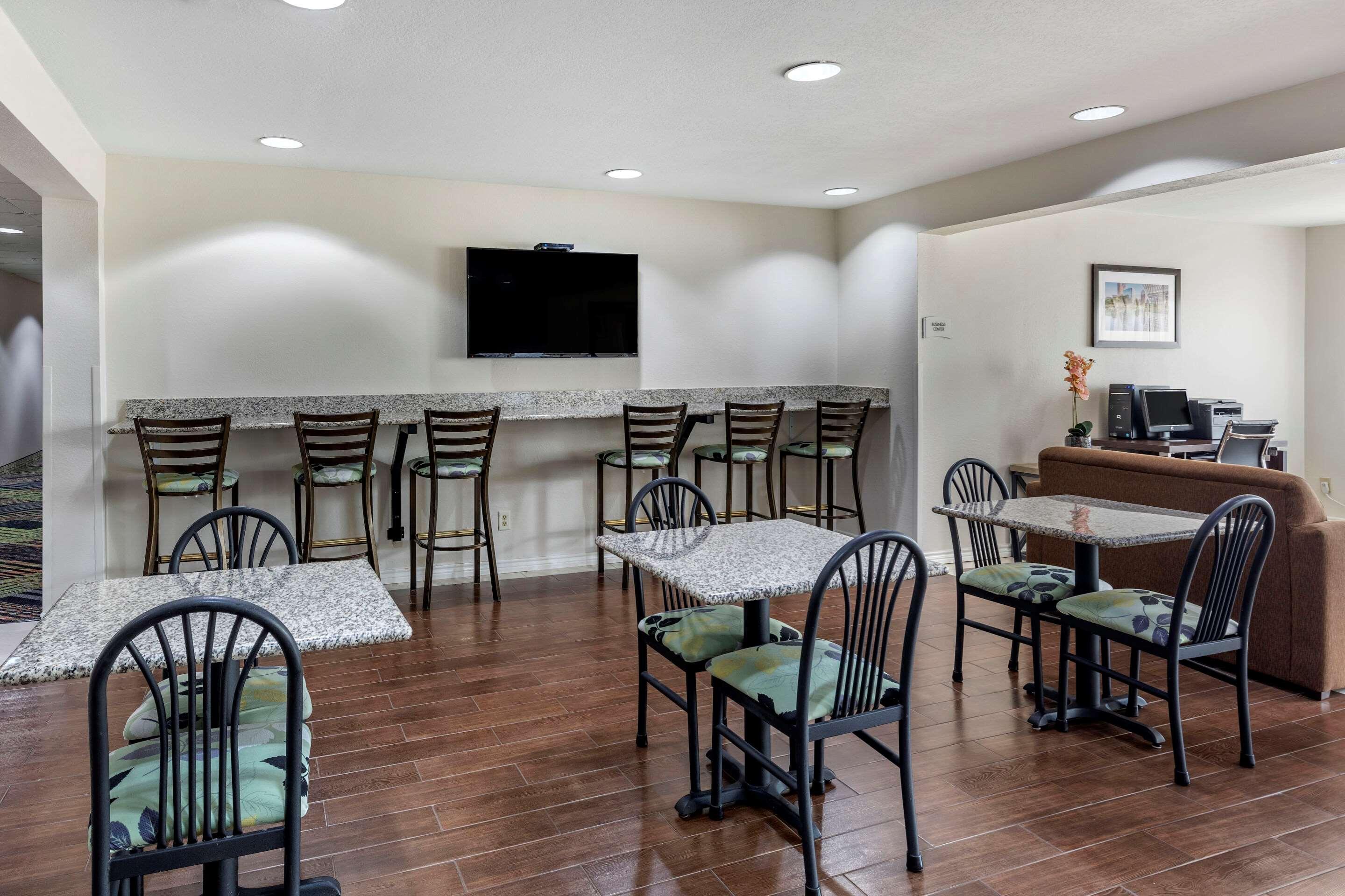 Quality Inn & Suites Longview I-20 エクステリア 写真